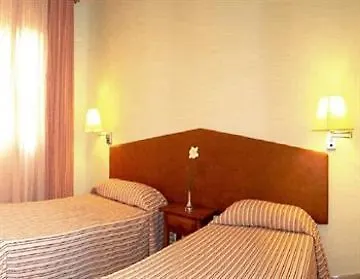 Hotel Tropic *