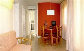 Tropic Hotel *